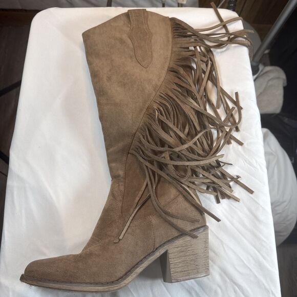 Pierre Dumas Light Brown Knee High Boots With Fringe Size 7 1/2 Medium Preowned - Picture 11 of 16